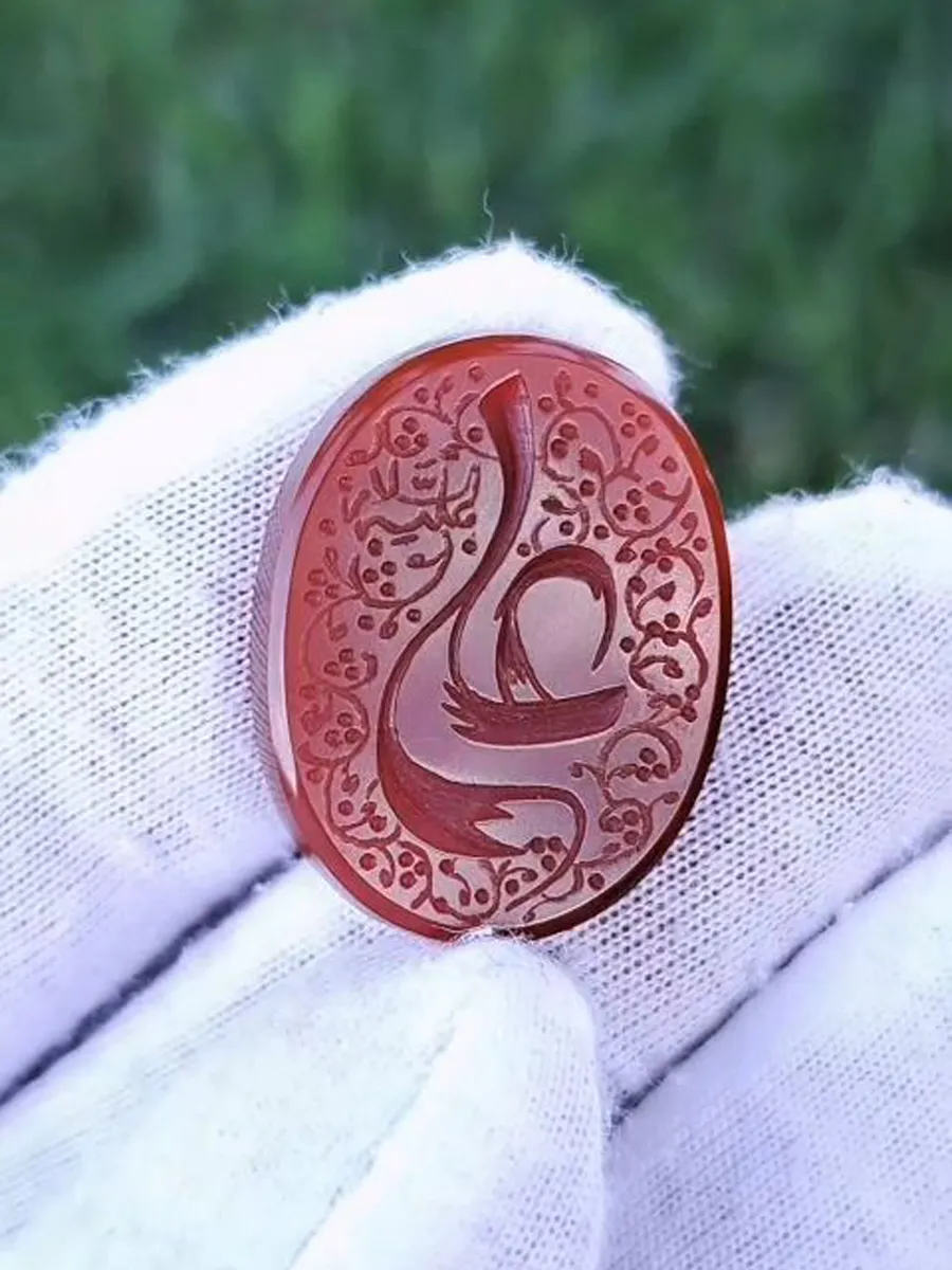 نگین عقیق سرخ یمنی نگین عقیق سرخ یمنی